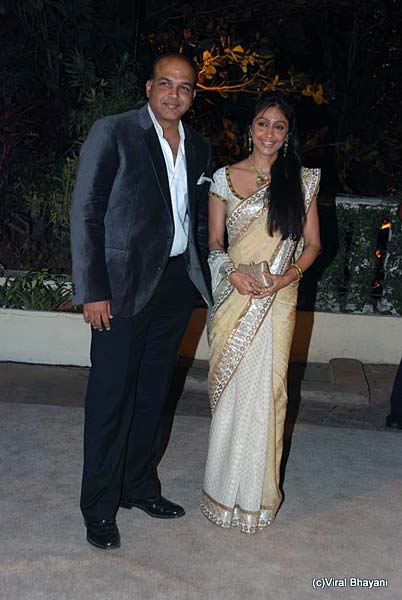 इमरान-अवंतिका की रिसेप्‍शन पार्टी । फराह के शो में सितारे