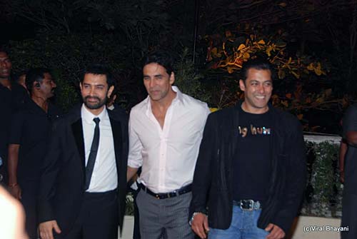 मामू की दावत, सितारों की मौज | गुलजार हुई रिसेप्‍शन पार्टी