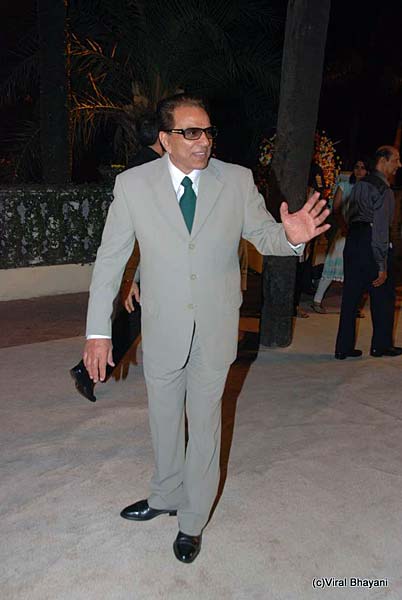 मामू की दावत, सितारों की मौज | गुलजार हुई रिसेप्‍शन पार्टी