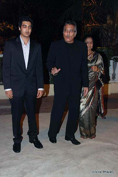 मामू की दावत, सितारों की मौज | गुलजार हुई रिसेप्‍शन पार्टी