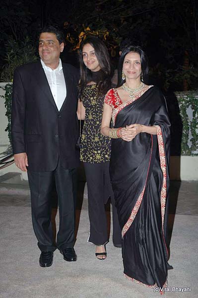 इमरान-अवंतिका की रिसेप्‍शन पार्टी । फराह के शो में सितारे