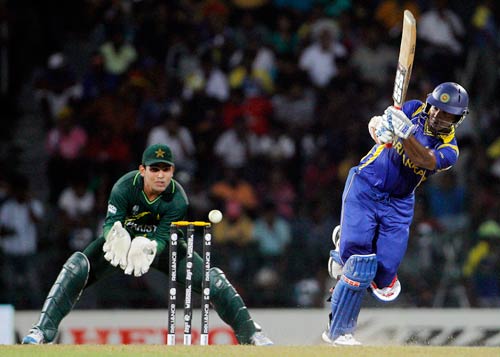 पाक ने श्रीलंका को दी पटखनी...
