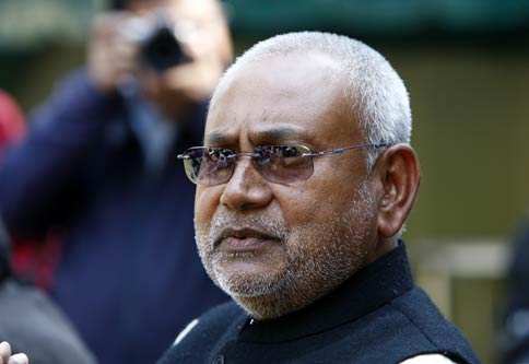 तिरंगे में कांग्रेस और जेपीसी में बीजेपी के साथ नीतीश