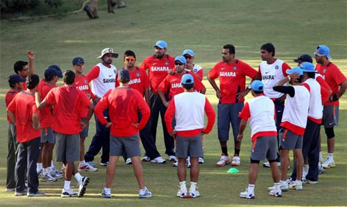 विश्‍वकप के लिए अभ्‍यास करते भारतीय खिलाड़ी...