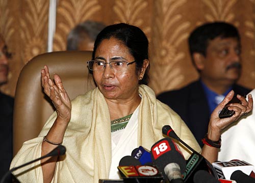 पेश हुआ ममता का रेल बजट