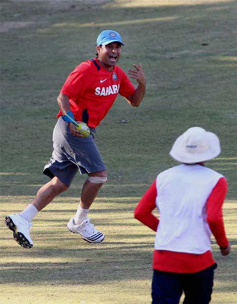 विश्‍वकप के लिए अभ्‍यास करते भारतीय खिलाड़ी...