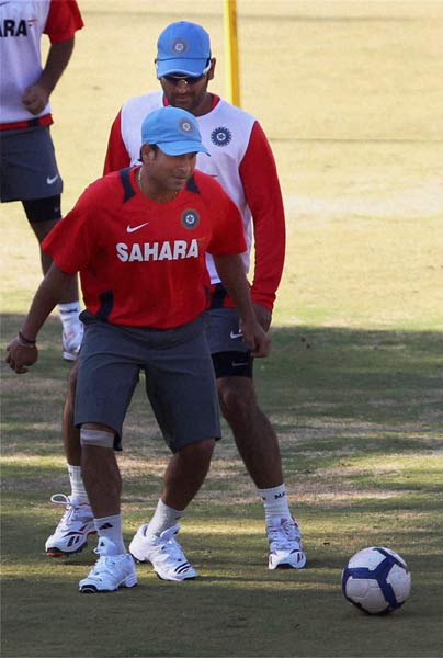 विश्‍वकप के लिए अभ्‍यास करते भारतीय खिलाड़ी...