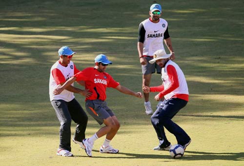 विश्‍वकप के लिए अभ्‍यास करते भारतीय खिलाड़ी...