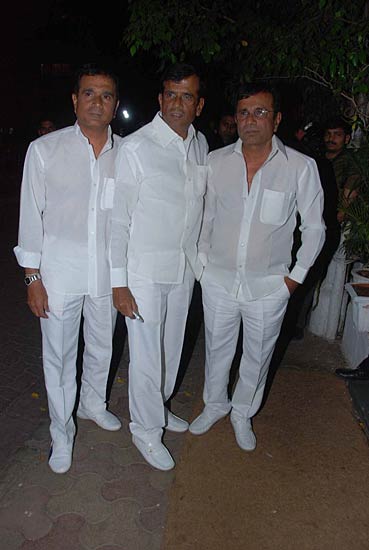 शाहिद कपूर की बर्थडे पार्टी में सितारे । सितारों की मस्‍ती