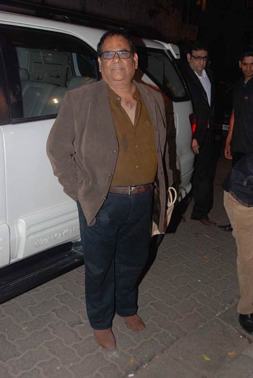 शाहिद कपूर की बर्थडे पार्टी में सितारे । सितारों की मस्‍ती