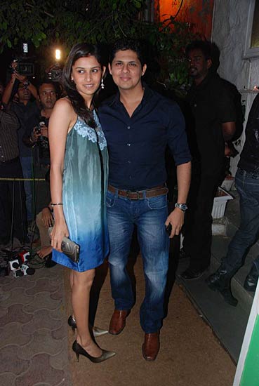 शाहिद कपूर की बर्थडे पार्टी में सितारे । सितारों की मस्‍ती