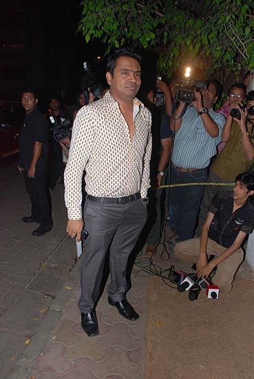 शाहिद कपूर की बर्थडे पार्टी में सितारे । सितारों की मस्‍ती