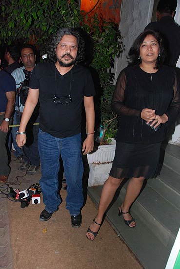 शाहिद कपूर की बर्थडे पार्टी में सितारे । सितारों की मस्‍ती