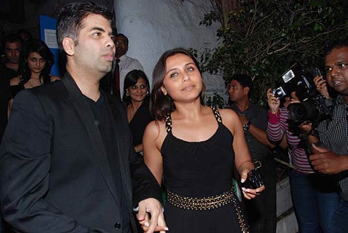 शाहिद कपूर की बर्थडे पार्टी में सितारे । सितारों की मस्‍ती