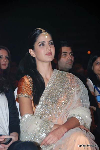 स्‍टारडस्‍ट अवार्ड में सितारे । सितारों की मस्‍ती