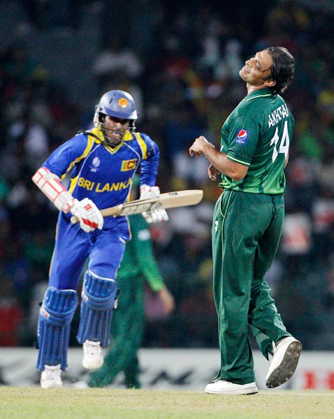 पाक ने श्रीलंका को दी पटखनी...