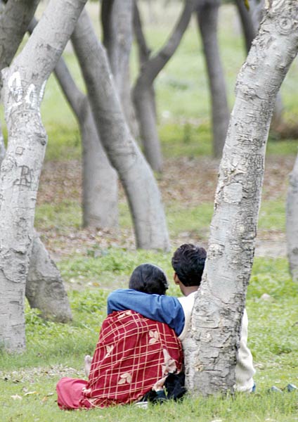 जम कर मनाएं वैलेंटाइन डे | 'वैलेंटाइन डे' पर विशेष