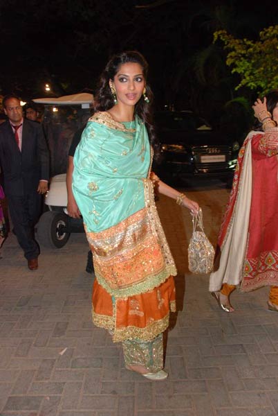 वेणुगोपाल की बेटी की शादी में सितारे | सितारों की मौज