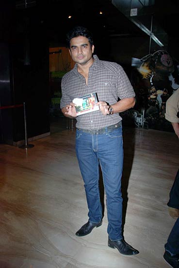 'ये साली जिंदगी' की प्रीमियर पार्टी । फराह के शो में सितारे