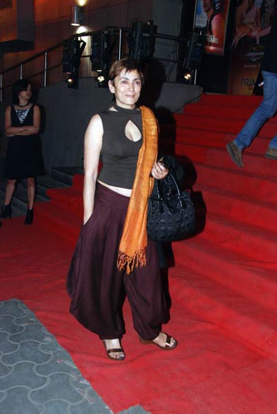 'ये साली जिंदगी' की प्रीमियर पार्टी । फराह के शो में सितारे