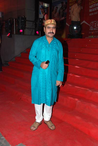 'ये साली जिंदगी' की प्रीमियर पार्टी । फराह के शो में सितारे