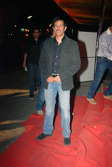 'ये साली जिंदगी' की प्रीमियर पार्टी । फराह के शो में सितारे