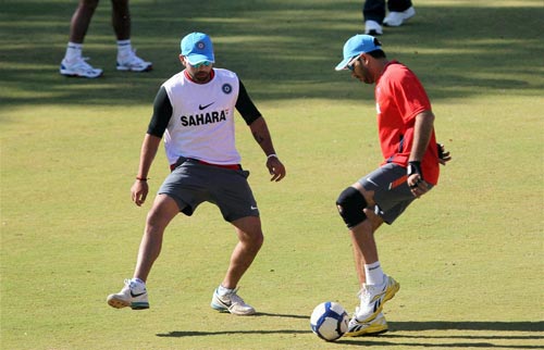 विश्‍वकप के लिए अभ्‍यास करते भारतीय खिलाड़ी...