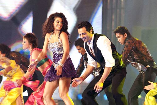 सितारों से गुलजार 'जी सिने अवार्ड्स' समारोह । सितारों की मस्‍ती