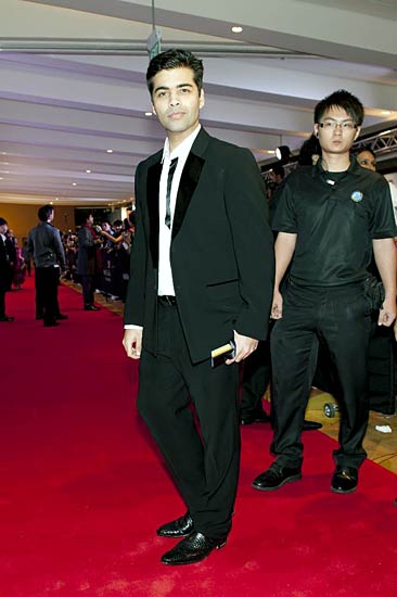 सितारों से गुलजार 'जी सिने अवार्ड्स' समारोह । सितारों की मस्‍ती