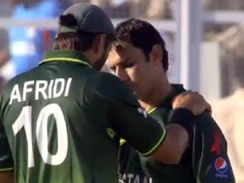 भारत-पाक के बीच हुए महामुकाबले की तस्‍वीरें । अपडेट