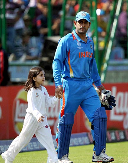 युवी का हरफनमौला प्रदर्शन, भारत क्‍वार्टर फाइनल में पहुंचा