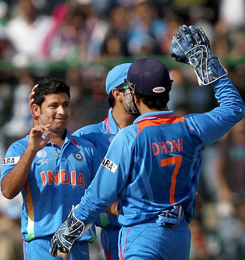 युवी का हरफनमौला प्रदर्शन, भारत क्‍वार्टर फाइनल में पहुंचा