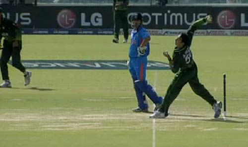 भारत-पाक के बीच हुए महामुकाबले की तस्‍वीरें । अपडेट