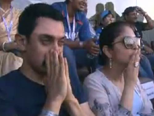 भारत-पाक के बीच हुए महामुकाबले की तस्‍वीरें । अपडेट