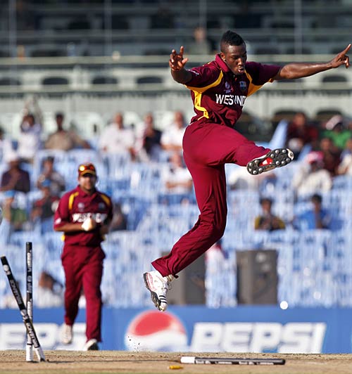 रोमांचक मैच में इंग्लैंड ने वेस्टइंडीज को हराया