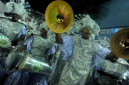 ब्राजील में कार्निवाल का खुमार...। सितारों की मस्ती