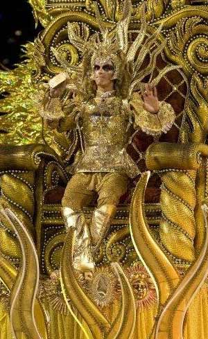 ब्राजील में कार्निवाल का खुमार...। सितारों की मस्ती