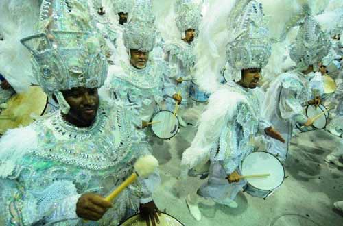 ब्राजील में कार्निवाल का खुमार...। सितारों की मस्ती