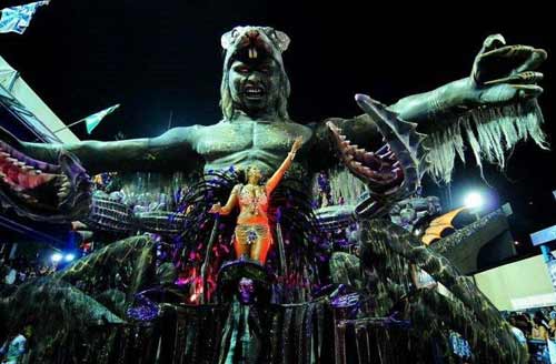 ब्राजील में कार्निवाल का खुमार...। सितारों की मस्ती