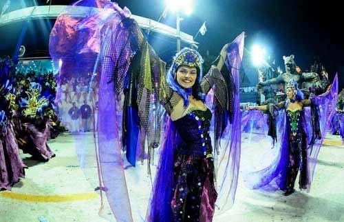 ब्राजील में कार्निवाल का खुमार...। सितारों की मस्ती