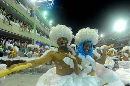 ब्राजील में कार्निवाल का खुमार...। सितारों की मस्ती