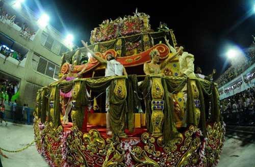 ब्राजील में कार्निवाल का खुमार...। सितारों की मस्ती