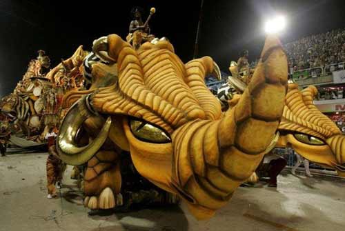 ब्राजील में कार्निवाल का खुमार...। सितारों की मस्ती