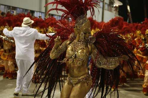 ब्राजील में कार्निवाल का खुमार...। सितारों की मस्ती