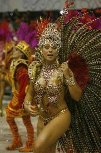 ब्राजील में कार्निवाल का खुमार...। सितारों की मस्ती