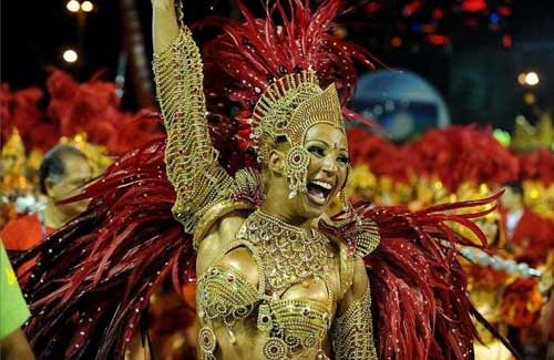 ब्राजील में कार्निवाल का खुमार...। सितारों की मस्ती