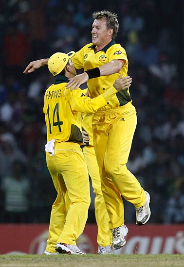 पाक ने ऑस्‍ट्रेलिया को चटाई धूल...