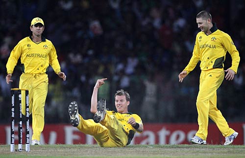 पाक ने ऑस्‍ट्रेलिया को चटाई धूल...