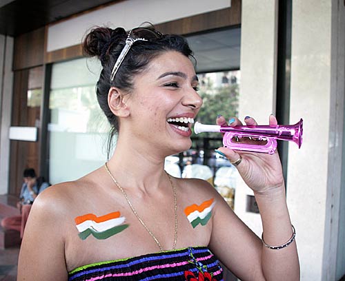 सितारों ने उठाया भारत-पाक मैच का लुत्‍फ । रोमांचक जीत