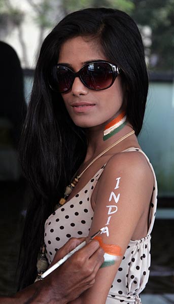 सितारों ने उठाया भारत-पाक मैच का लुत्‍फ । रोमांचक जीत